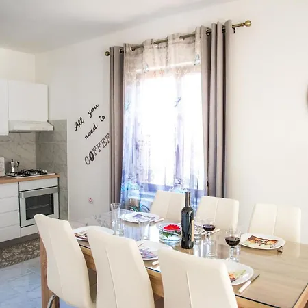 Apartment With A Parking Space - Diklo, - 16522