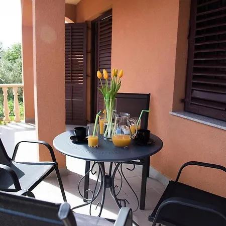 Apartment With A Parking Space - Diklo, - 16522